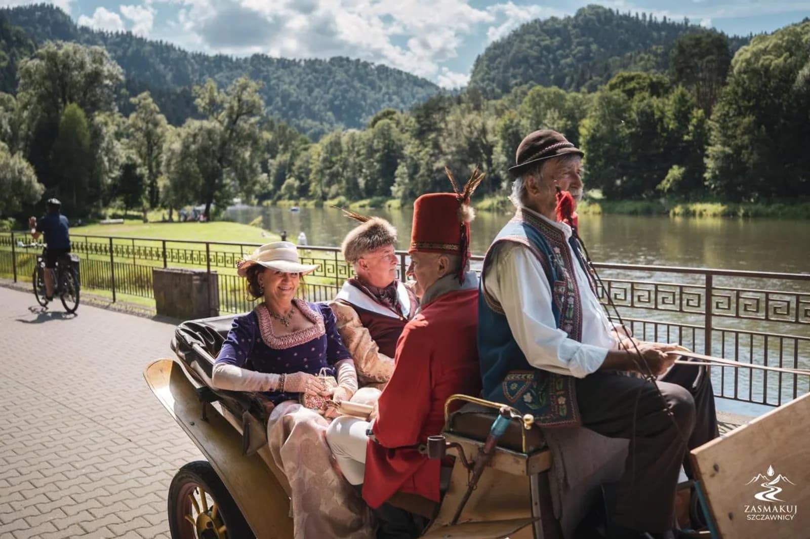 Przejażdżki bryczką — Szczawnica, ul. Zdrojowa